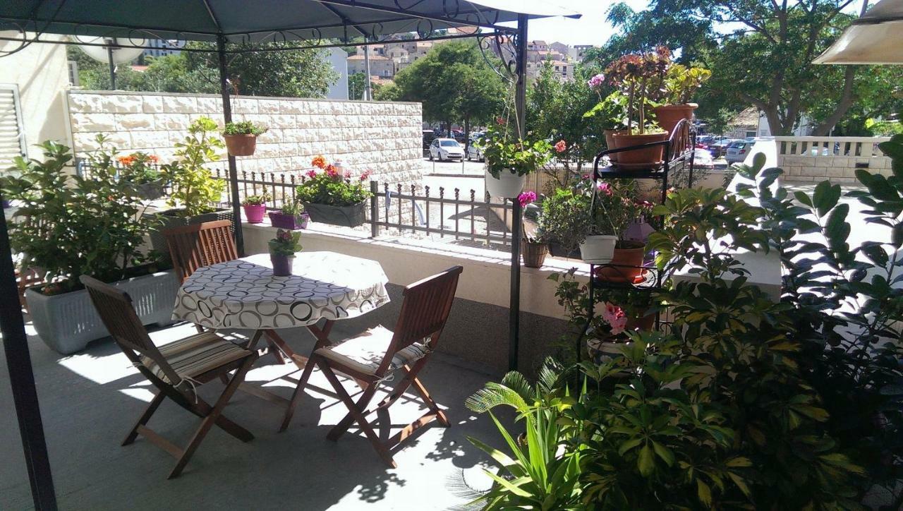 Apartments Dalia House Hvar Town Exterior photo